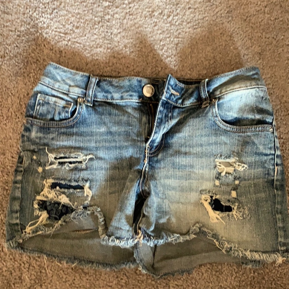 Maurices mid-rise shorts. Size 3/4